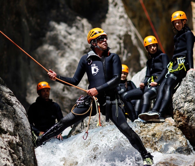 Eenvoudige Canyoning in Serre-Chevalier - Chantemerle - Nationaal park Écrins Eenvoudige Canyoning in Serre-Chevalier - Chantemerle - Nationaal park Écrins